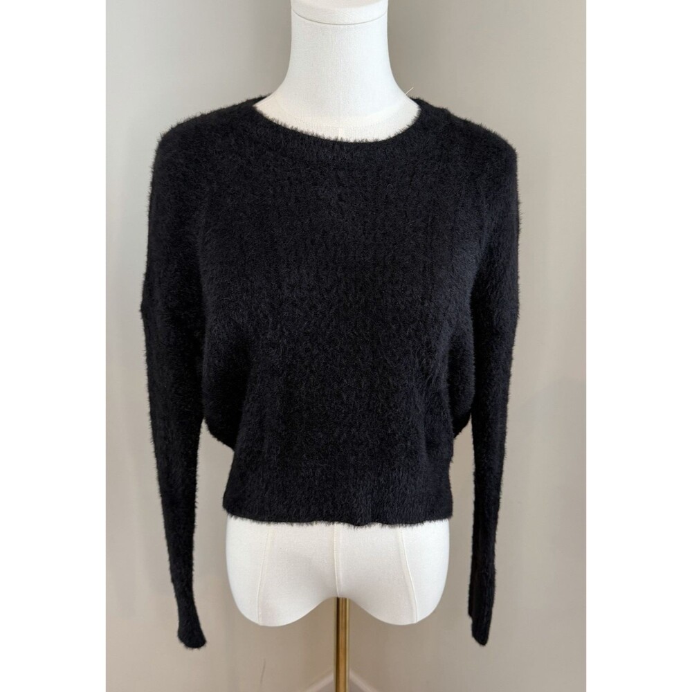 mi ami Francesca’s Fuzzy Black Sweater Small Soft Eyelash Knit Cozy Minimalist